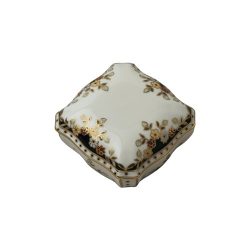 ZSOLNAY 9421/1/144 BONBONIER ‘SISSY’